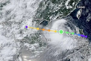 Ảnh vệ tinh chụp tâm bão lúc 15 giờ 40 phút. Nguồn: Zoom Earth