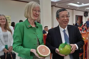 Việt Nam xuất khẩu bưởi sang Australia và nhập khẩu việt quất về Việt Nam 