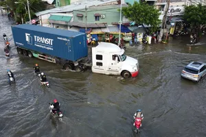 Triều cường tại Nam bộ giảm chậm