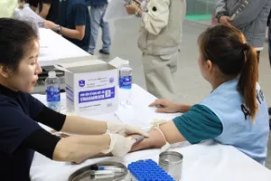 2 trong 7 địa phương đã tổ chức chương trình khám bệnh miễn phí cho 15.000 công nhân