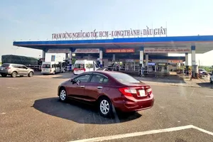 Bộ Công thương phản hồi việc 2 cây xăng ngừng bán trên tuyến cao tốc TPHCM - Long Thành - Dầu Giây