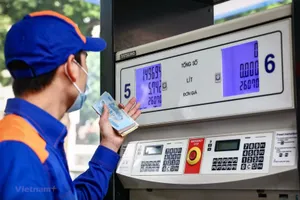 Giá xăng giảm trong kỳ điều hành đầu xuân Bính Ngọ