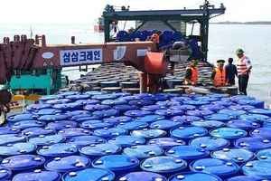 Ngăn chặn buôn lậu xăng dầu qua biên giới