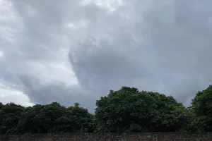 Nam bộ nắng nóng, Trung bộ và Tây Nguyên mưa dông diện rộng