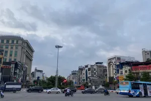 Mưa dông tiếp diễn trên nhiều khu vực, có nơi mưa trên 100mm