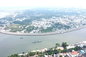 Nước lũ trên sông Đồng Nai vượt báo động 1, cảnh báo ngập úng vùng trũng