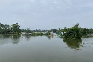 Mực nước các sông ở Hà Nội tiếp tục xuống