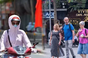 Podcast bản tin trưa 4-5: Thời tiết ngày 4-5: Bắc Bộ có nắng nóng; Tây Nguyên, Nam Bộ có mưa lớn cục bộ