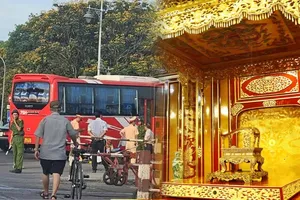 Podcast bản tin trưa 25-5: Lãnh đạo TP Huế thông tin vụ bẻ gãy ngai vàng ở điện Thái Hòa; Xe máy va chạm ô tô, 2 người tử vong ở TP Huế