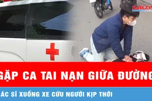 Gặp ca tai nạn giữa đường, bác sĩ xuống xe cứu người kịp thời 