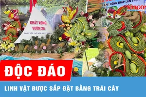 Độc đáo linh vật được sắp đặt bằng trái cây