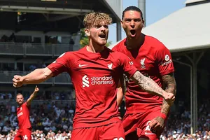 Liverpool tái tạo hàng tiền vệ theo một Dortmund của Jurgen Klopp ngày xưa? 