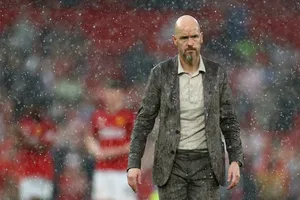 Ngôi nhà đổ nát hay nhà hát hoàn hảo cho những giấc mơ tan vỡ của Erik ten Hag
