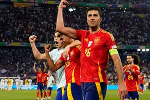 11,3 triệu EUR chờ Tây Ban Nha, Hoàng gia Anh chúc đội tuyển may mắn, Kane sẳn sàng đánh đổi sự nghiệp cá nhân để có Euro