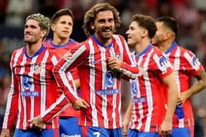 La Liga trở lại và Atlético Madrid sẵn sàng giành chức vô địch khi Real Madrid và Barcelona bất ổn