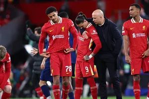 Cú sút hỏng của Nunez và sự mỏi mệt của Liverpool