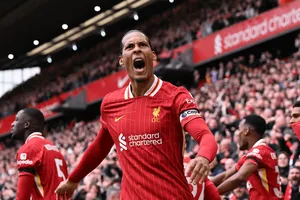 Giờ thì Liverpool mới thực sự "Bình tĩnh như thường" sau khi Virgil van Dijk gia hạn hợp đồng