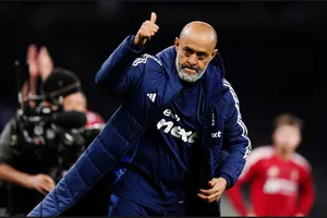 Đến lượt HLV Nuno và Nottingham cảm ơn "Bác sĩ Tottenham"