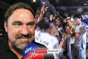 Leeds phải trông cậy ở HLV Farke sau khi trở lại với nhóm tinh hoa