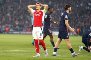 Arsenal của Arteta cảm nhận bóng ma quen thuộc trong bóng tối