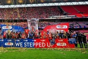 Trận đấu 100 triệu bảng và nguồn gốc ra đời