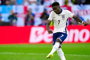 Bukayo Saka vượt qua tự nghi ngờ bản thân để trở lại