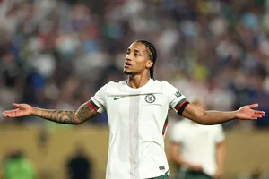 Năng lượng của Joao Pedro sẽ “đốt nóng” đối thủ hay … đội nhà