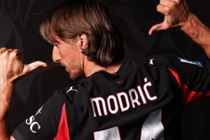 Luka Modric đến AC Milan chứng minh Serie A dù chậm rãi vẫn còn nhiều sức hút