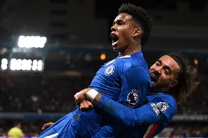 Chelsea quật ngã Liverpool trong phút bù giờ: Vòng xoáy khủng hoảng gọi tên nhà vô địch