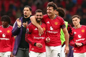 Phải chăng Man United quá lớn để thất bại? 