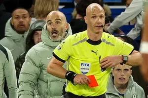 Chelsea có vấn đề về kỷ luật hay chỉ vì trẻ nên nông nổi?