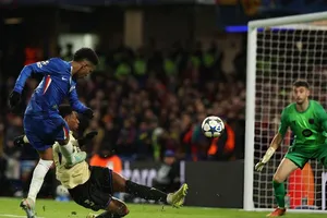 Khi Estevao đánh bại Lamine Yamal