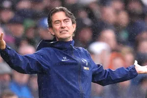 Bão tố Thomas Frank: Tottenham trên lằn ranh mất kiểm soát