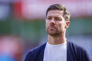 Sa thải Xabi Alonso thì dễ, tìm người thay thế mới là bài toán khó của Real Madrid