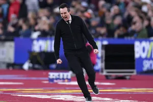 Aston Villa và ảo tưởng ngôi vương: Khi logic của bóng đá thách thức lý trí