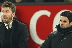 Michael Carrick và “chiếc bẫy” Solskjær