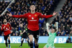 Man United hồi sinh từ những bản hợp đồng thông minh