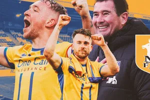 "Phép màu FA Cup" Mansfield có gì để chống lại Arsenal