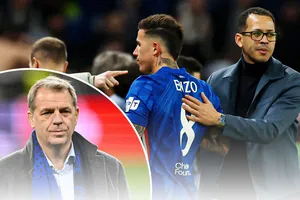 Chelsea ngày càng xa tấm vé Champions League