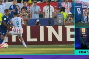 Pháp – Paraguay 1-0: VAR can thiệp, Mbappe sút phạt đền đưa Pháp vượt qua "Bức tường" Paraguay