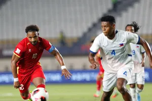 Xuân Son chơi năng nổ trong trận ra quân FIFA ASEAN Cup tối 26-9. Ảnh VFF