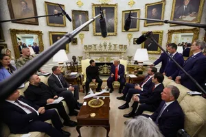 Cuộc gặp giữa ông Trump và ông Zelensky ở Mỹ. Ảnh: CNN