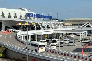 Các biện pháp y tế được tăng cường tại sân bay quốc tế Phuket, Thái Lan. Ảnh: Bangkok Post