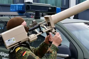 Thiết bị gây nhiễu chống UAV của Đức. Ảnh: DW