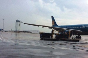 台风造成多个航班被取消。