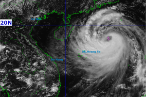 10月4日下午“麦德姆”台风位置及移动路径预报。 