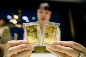 连日来，黄金价格不断上涨。 