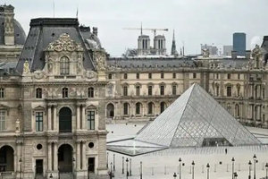 法国首都巴黎的卢浮宫博物馆。