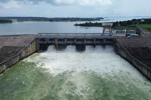 油汀湖2025年第六期第一次泄洪。 