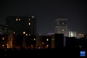 这是2月4日晚从泰国达府湄索拍摄的泰国与缅甸边境地区。新华社资料图